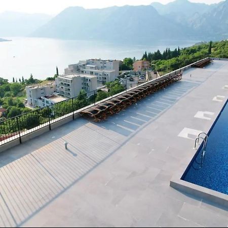 דירות קוטור Design Flat With Impressive Boka Bay View מראה חיצוני תמונה