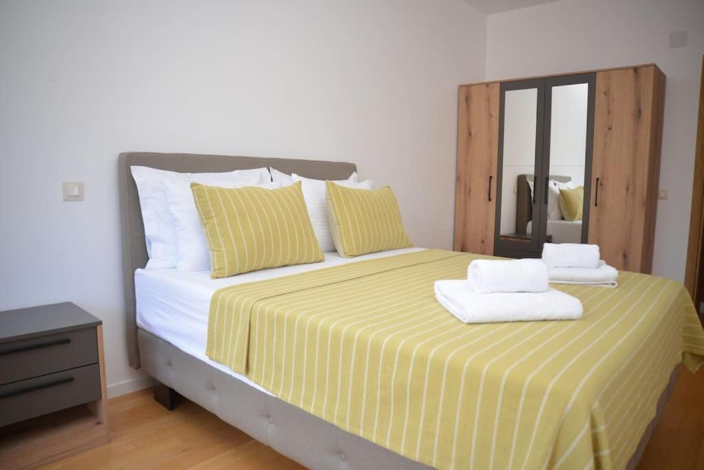 דירות קוטור Design Flat With Impressive Boka Bay View מראה חיצוני תמונה