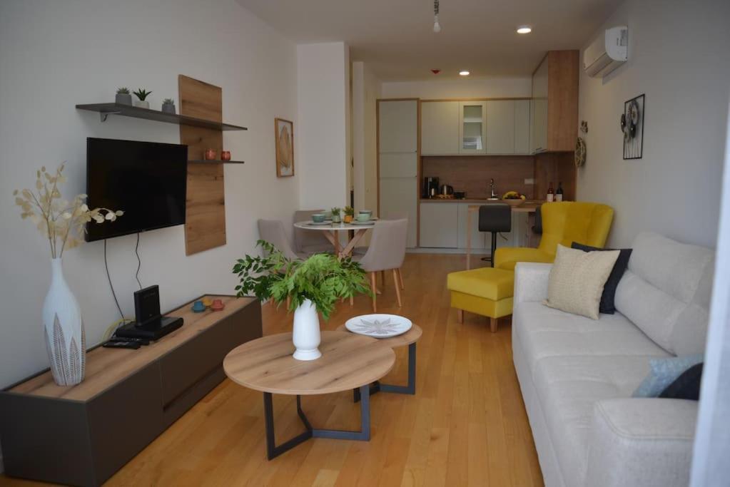 דירות קוטור Design Flat With Impressive Boka Bay View מראה חיצוני תמונה